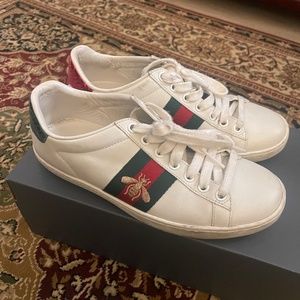 Gucci Women's Ace Sneaker with Bee Size 5